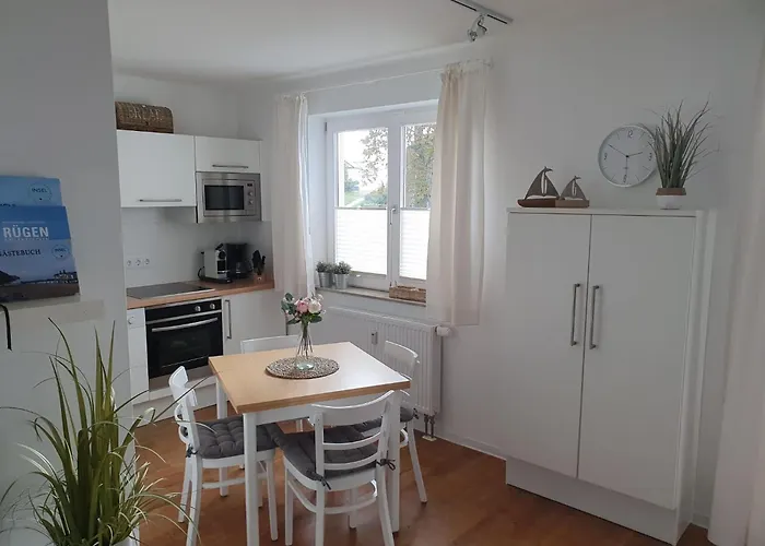 Inselliebe Ruegen Inkl Sauna Und 3h Taeglich Eintritt Ahoi Schwimmbad Apartment *